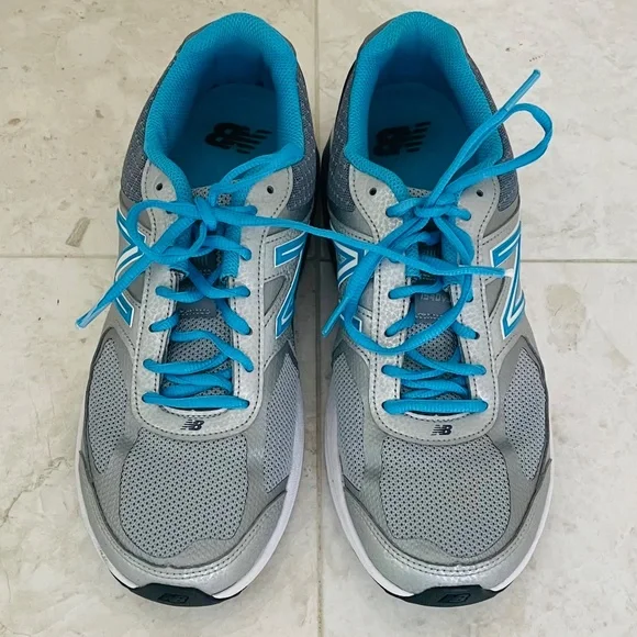 NEW BALANCE {10.5} Running Shoe 1540v3 Gray and Blue - Picture 2 of 12